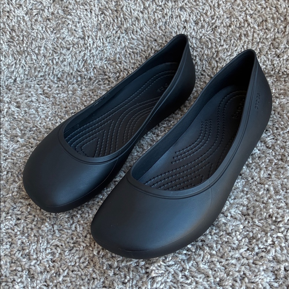 CROCS Women's Brooklyn Black Flat Loafers size 7